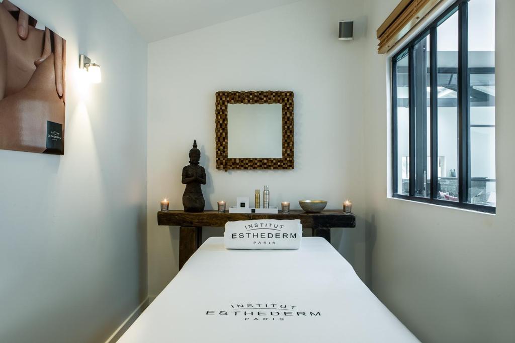 La cabine de soins Institut Esthederm